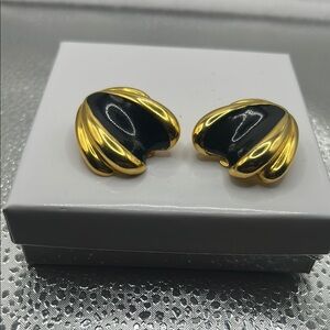 Vintage gold tone black enamel clip on earrings bold classic statement chic